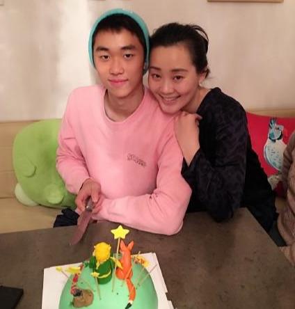 我老婆42岁，儿子17,二胎预产期5月，高龄怀二胎原因只有一个