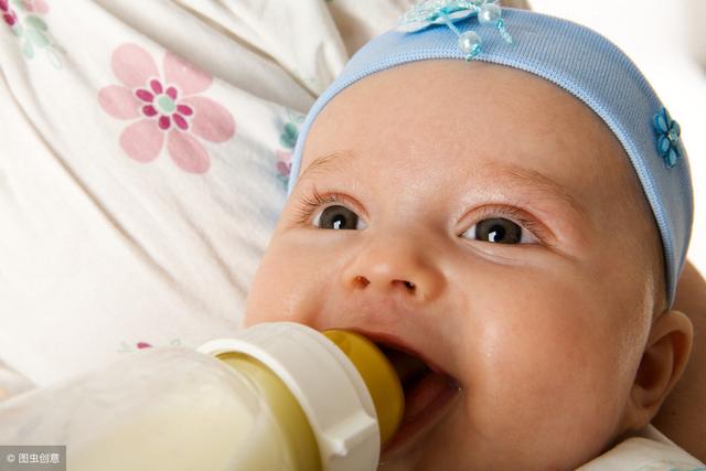 母乳不够吃，混合喂养中宝宝不吃奶粉？仅需3招，即可化解难题