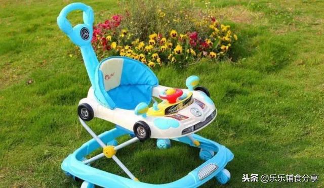 宝宝学走路，家长弓着腰扶着实是累，但这个懒实在不能偷