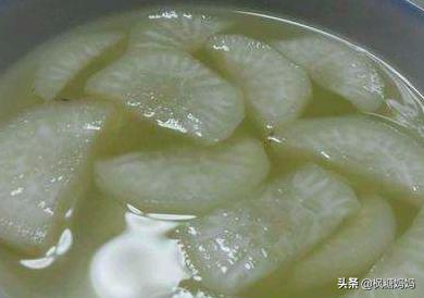 邻居孩子干咳连连,外婆教了个食疗方,居然好了,吃饭都香了