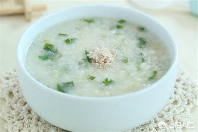 婴儿三餐辅食几点加合适？