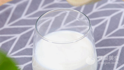 红豆牛奶糕 宝宝辅食食谱