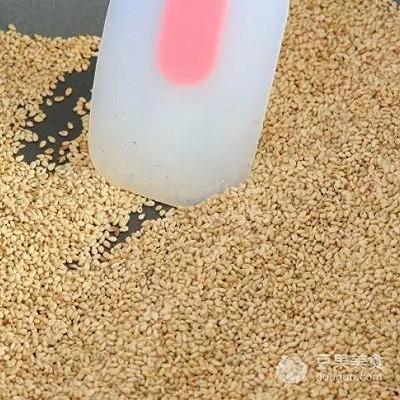 香脆芝麻糖 宝宝辅食食谱