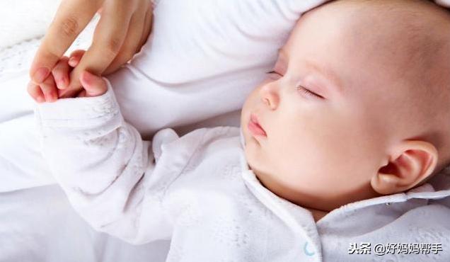 新生儿快速入睡的方法,这三招就够了,宝宝睡好,妈妈也不累
