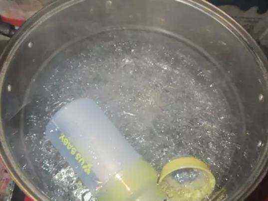 别再用这3种方式清洗奶瓶了，可能会损害宝宝的健康，宝妈别忽视