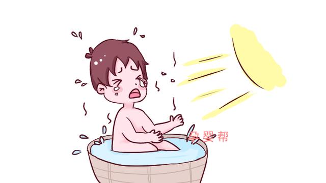 儿科医生郑重提醒：冬天给宝宝洗澡时，别再用这样东西，很危险