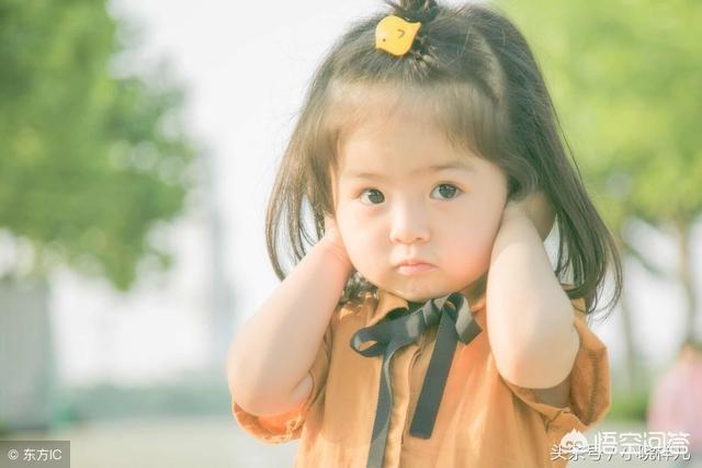 小孩身体不好，咳嗽厉害了就喘，并且反复扁桃化脓、眼圈发黑，这是什么原因？