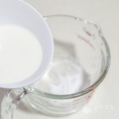 辅食日志｜牛奶布丁（12M+）