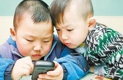 这样看手机，孩子不但不会变笨，反而更聪明！回家试试
