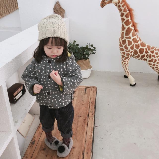 婆婆真会给孙女打扮，出门给宝贝穿上这款童装，街坊邻居都夸好萌