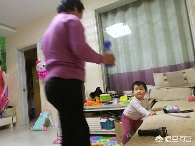 带孩子太累了，有什么解决办法？