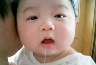 4岁女孩喝了它，抢救无效身亡，家长们要重视