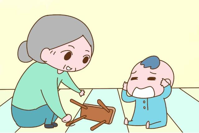 婆媳吵架，孩子却打了宝妈，只因为孩子3岁前是在她身边长大