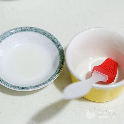 辅食日志｜牛奶布丁（12M+）