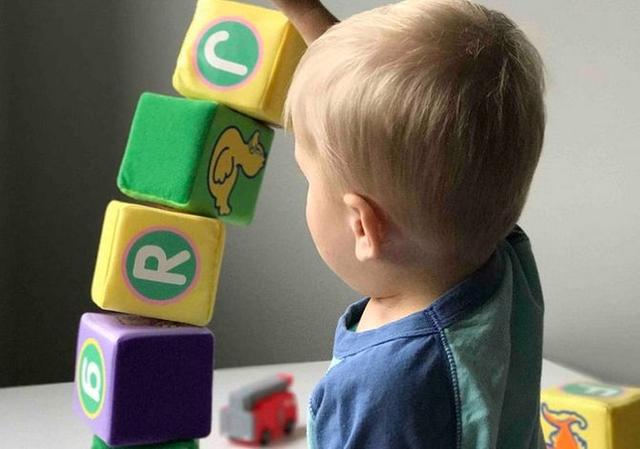 孩子并不需要全能爸妈，家长适当的“示弱”，孩子会成长得更好