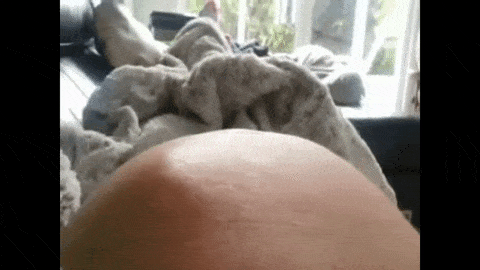 怀孕35周了晚上宝宝一直胎动怎么回事？