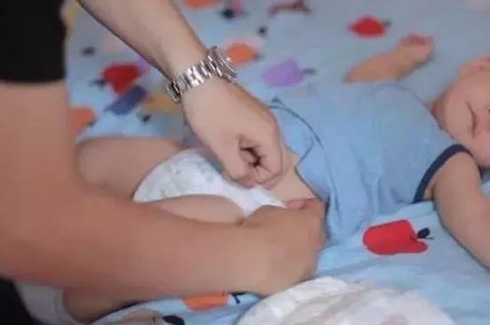 提醒丨又降温了，家长到底该给宝宝穿几件衣服？儿科医生这样建议……