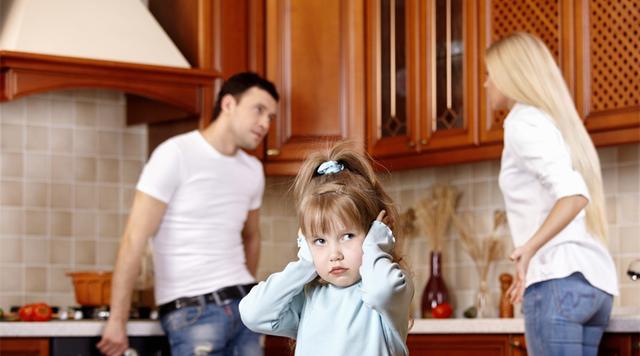 与老公吵架，却让孩子留下巨大的心理阴影，怎么吵架才会不伤孩子