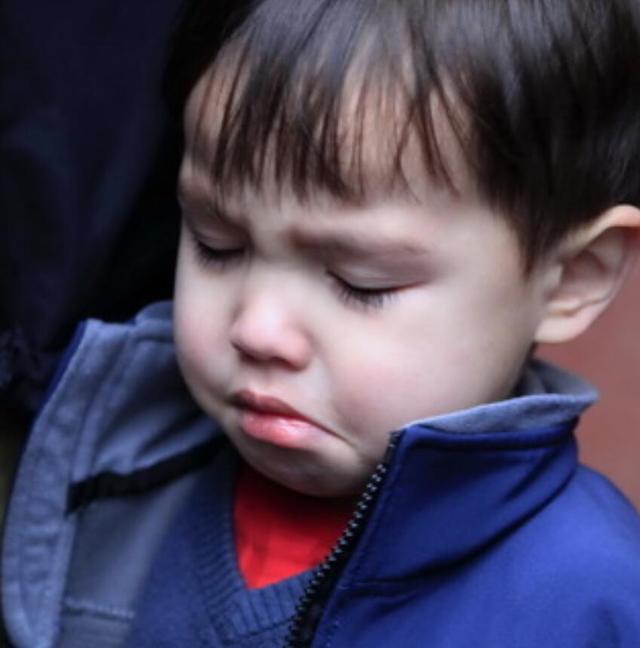 不想让孩子被人当软柿子捏，父母牢记4点，娃长大了也不被欺负