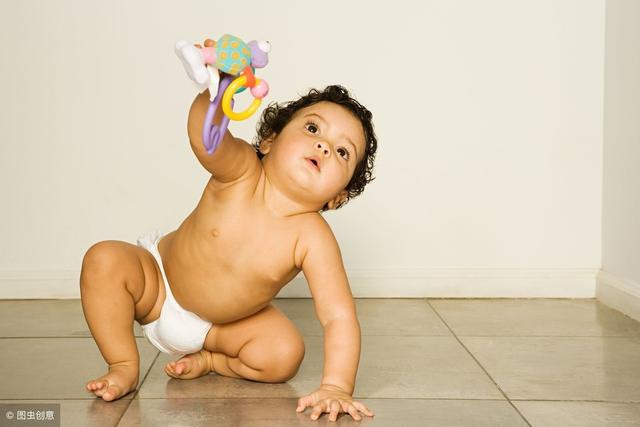 宝妈亲身经验分享：婴儿用尿布好，还是尿不湿好，答案超实用