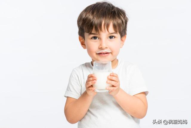 给孩子喝牛奶、酸奶还是吃奶酪？效用差别大，宝宝长高个靠后者