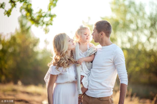 入冬之后，一家三口的睡觉画风各有亮点，看完后真的是笑点满满！