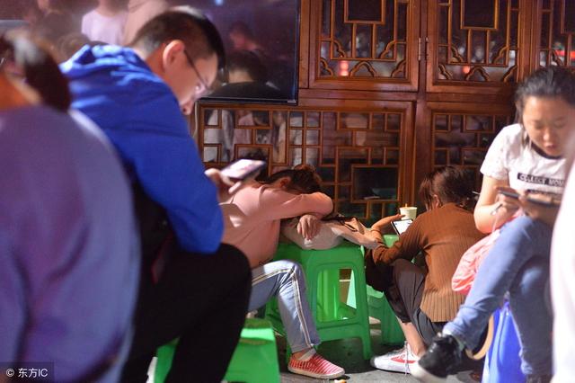 爷爷奶奶带孩子和爸妈带孩子的区别，真的哭笑不得