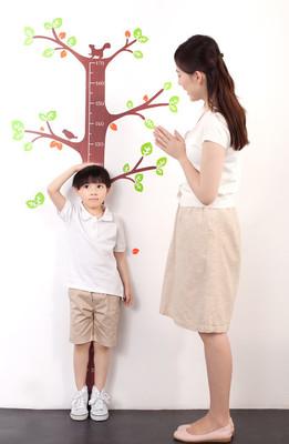 孩子身体有这4个异常表现，是在偷偷长个呢，妈妈可别粗心耽误了