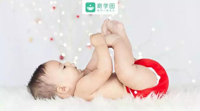 注意！宝宝腿纹臀纹不对称，可不能忽略！
