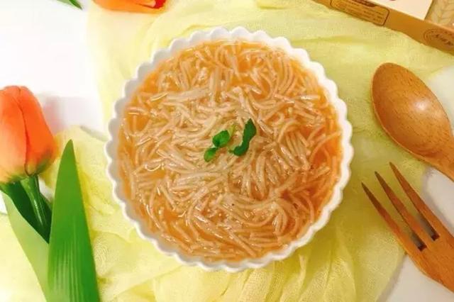 辅食：锻炼宝宝吞咽和咀嚼能力的关键期，可以这样做