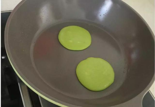 辅食：宝宝不爱吃蔬菜？这么做不就好了！