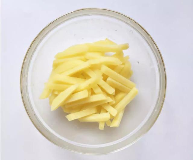 辅食：担心宝宝吃薯条不健康？还不是因为你太懒！