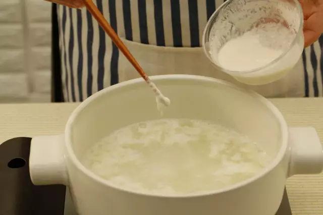 辅食：这是一碗神奇的面，全面补充宝宝发育营养刚需