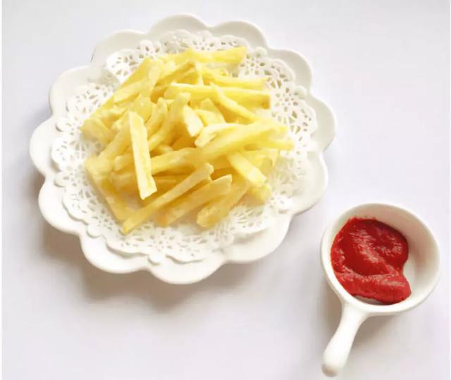 辅食：担心宝宝吃薯条不健康？还不是因为你太懒！