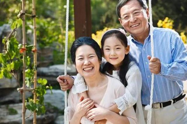 在孩子心里，姥姥和奶奶谁更重要？这3个孩子的想法很现实