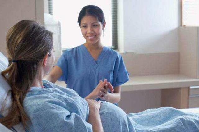 孕晚期，这3种行为要尽量避免，孕妈自己不舒服还对胎儿有害处