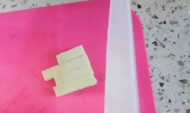 辅食：巧用芝士补钙新姿势，方法不对可能毁掉孩子一生