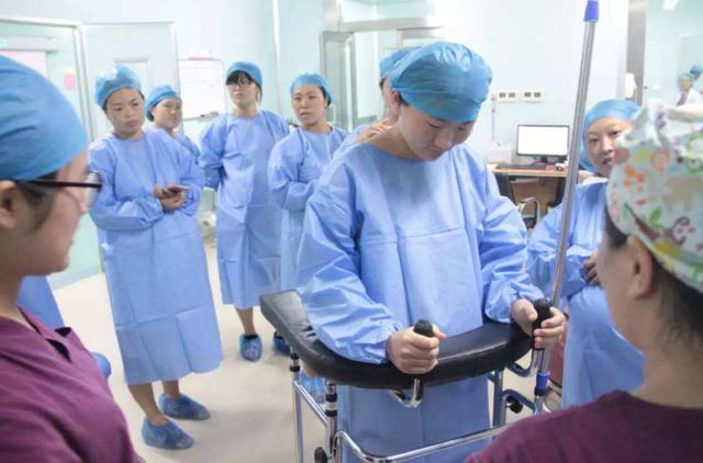 备受国外产妇青睐的水中分娩，国内女性为何不喜欢？原因在这里