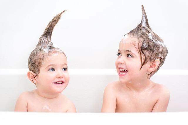 冬季宝宝出汗后，注意身体这几个容易藏细菌地方！