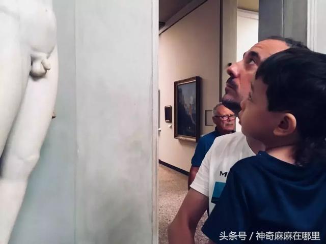 宝宝摸小鸡鸡的时候，是性教育最好的时刻