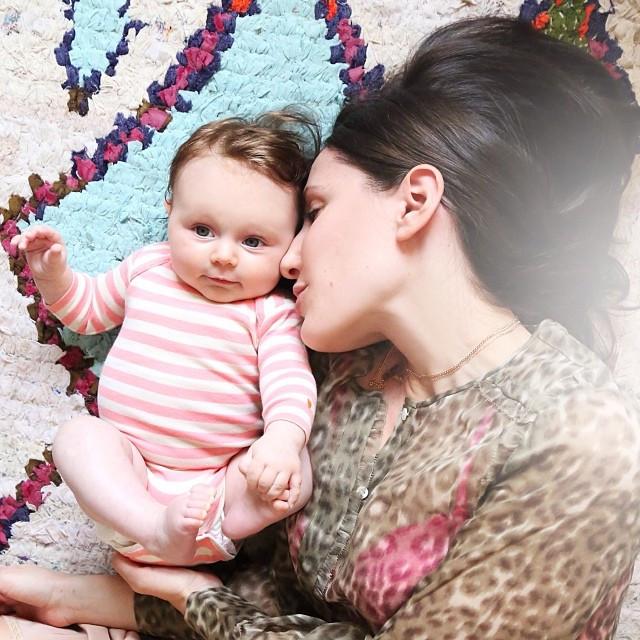 在这4个情况下不能亲宝宝，背后的原因你知道吗？