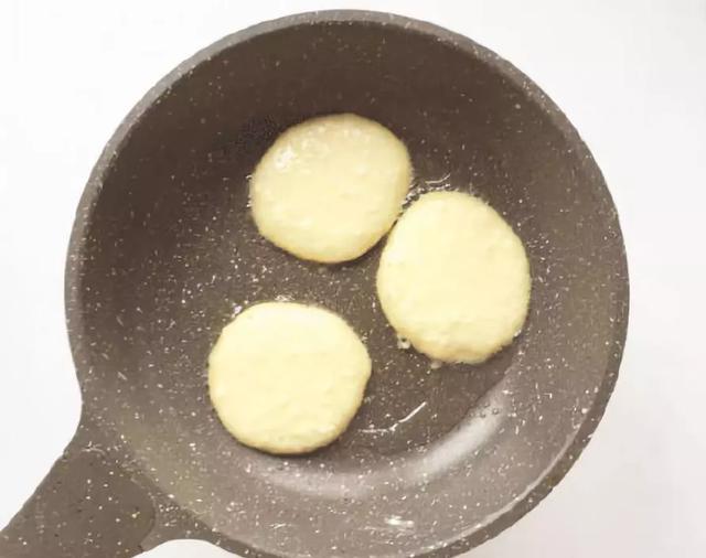 辅食：想让宝宝爱上吃杂粮？你不学个一两招是不行滴！