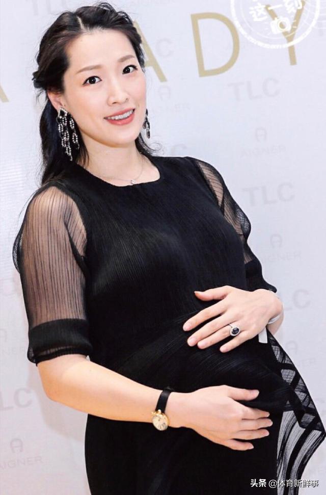 喜讯！中国游泳昔日王牌生二胎女儿，宝宝小嘴很可爱，今儿女双全