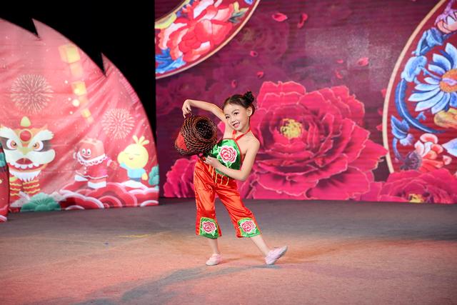 2019宝宝春晚正式启动：积木宝贝陪你提前过大年