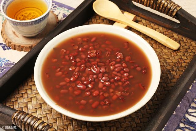 孕期保健：怀孕三个月的孕妇能喝红豆汤吗？对胎儿有什么影响？