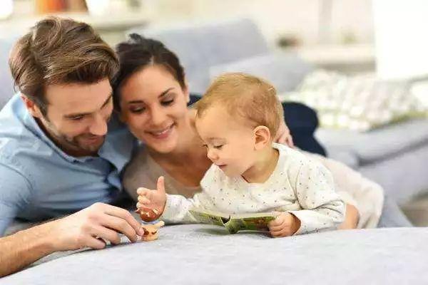 孩子两周岁了还不怎么会讲话？别急，试试这样做！