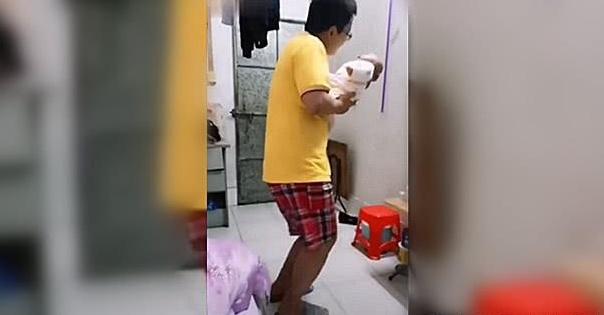 自打二胎生了个女儿，老公每天都是这样哄小棉袄的，看完不能笑