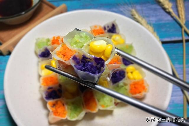 早餐，女儿最爱的传统美食，有肉有菜，四种颜色，增进孩子食欲