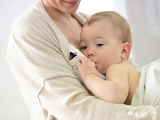 吃母乳的宝宝多久开始“攒肚”？