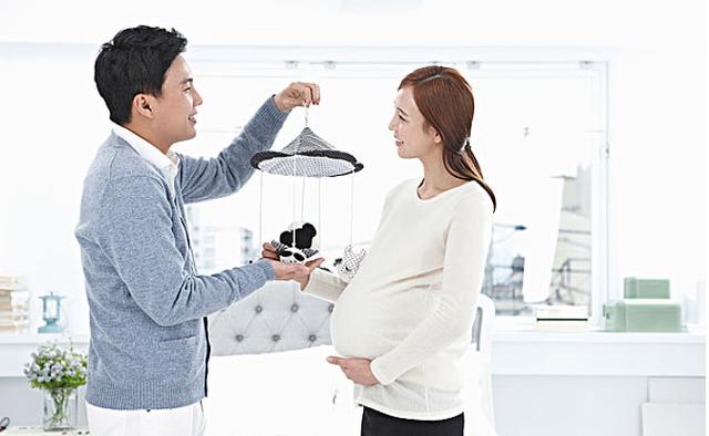 怀孕六个月孕肚突然变小，家人着急，送医院检查后，孕妈觉得害羞